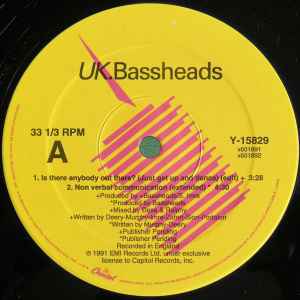 UK.Bassheads – Is There Anybody Out There? (Just Get Up And Dance) (MINT, SELLADO) BOXE1