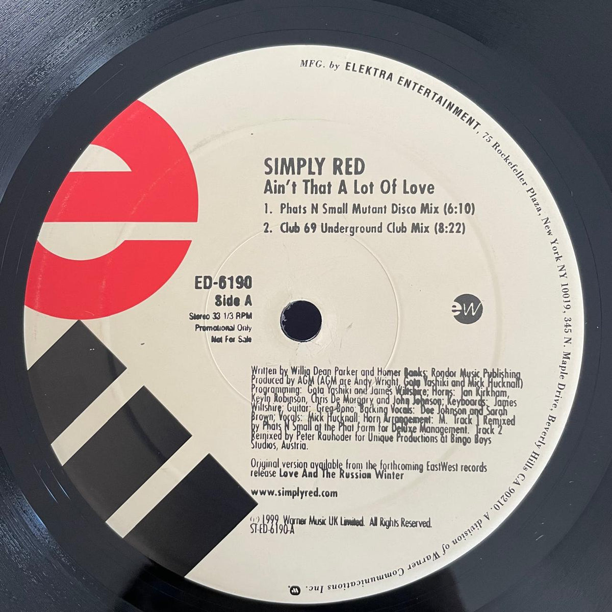 Simply Red – Ain't That A Lot Of Love / DOBLE (EX) BOX32