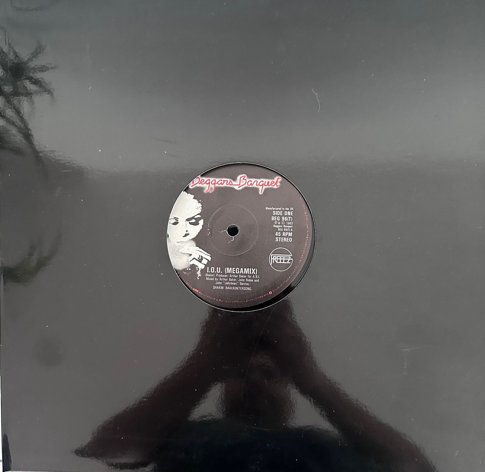 Freeez – I.O.U. (Megamix) (VG+, FUNDA GENÉRICA NEGRA) BOX18