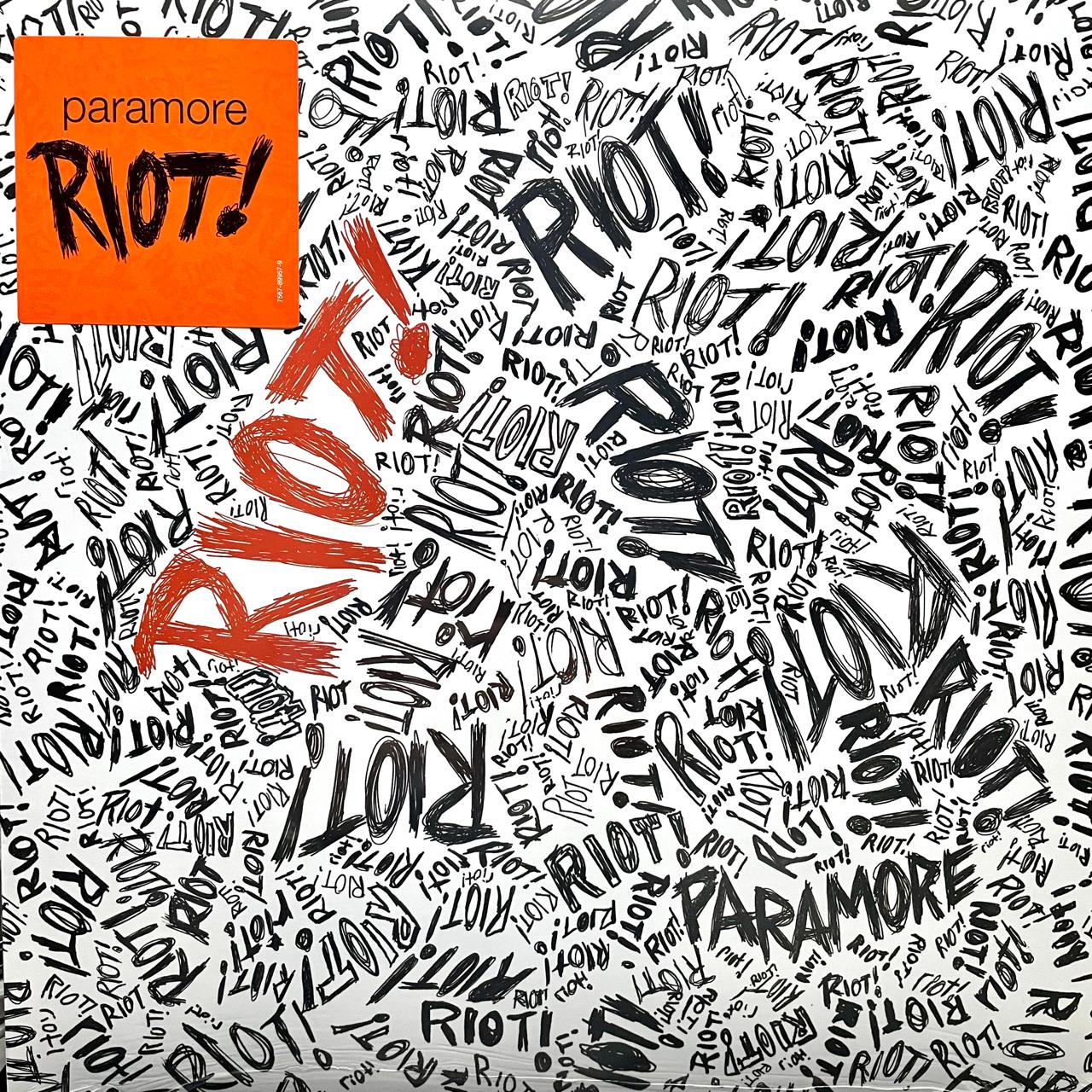 Paramore – Riot! (NUEVO, SELLADO) BOXV24