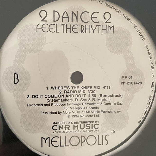 2 Dance 2 – Feel The Rhythm (EX, Funda Generic) Box7
