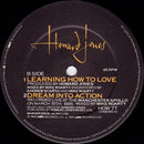 Howard Jones – Look Mama (Extended Mix) Pequeña marca al final del lado A, no afecta sonido (VG+) BOX6